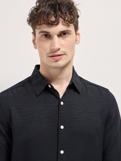 Black Solid Seersucker Effect Slim Fit Casual Shirt