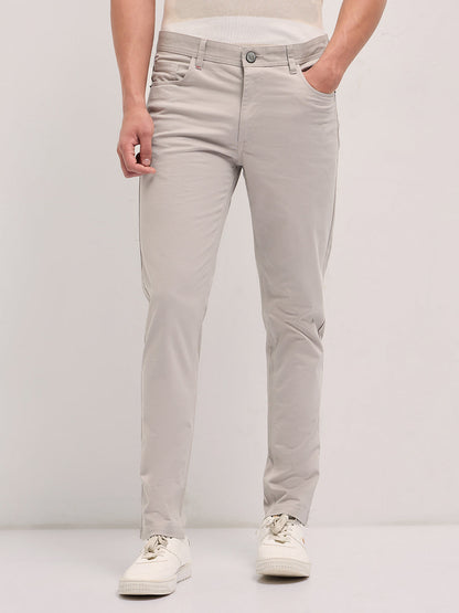 Cream Solid Slim Fit Casual Chino Trouser