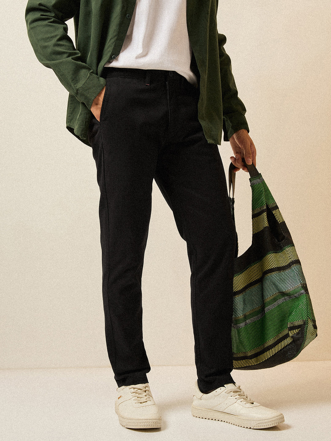 Black Solid Slim Fit Casual Chino Trouser