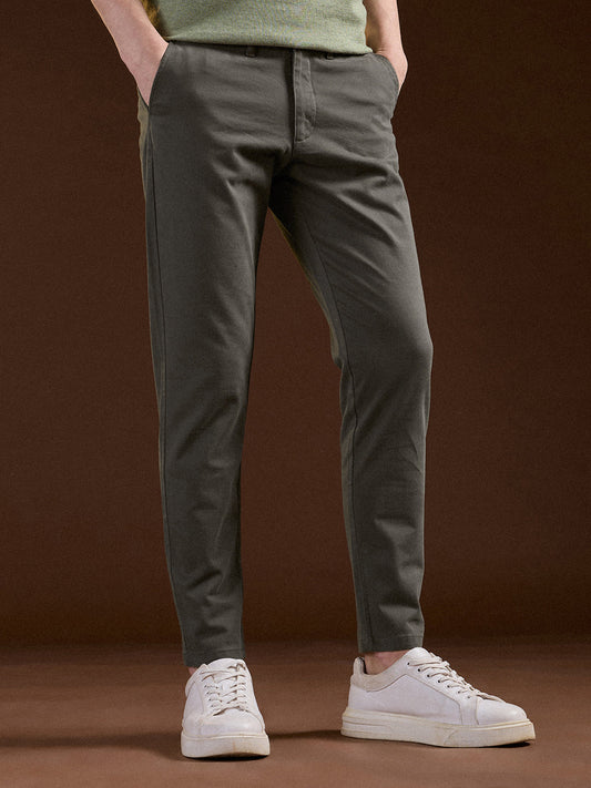 Grey Solid Slim Fit Casual Chino Trouser