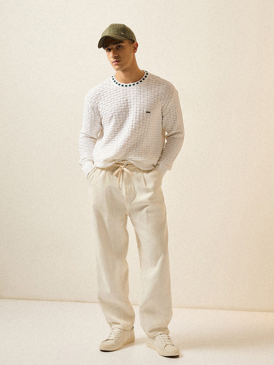 White Knitted Textured Regular Fit Ribbed Crew Neck T-shirt