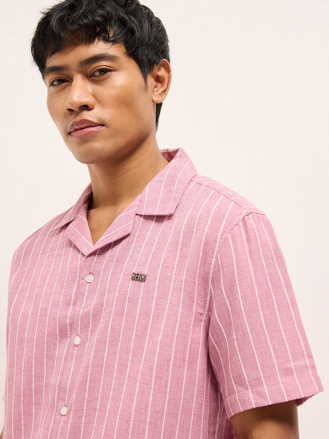 Relaxed Fit Vertical Striped Short Sleeves Linen Shirt