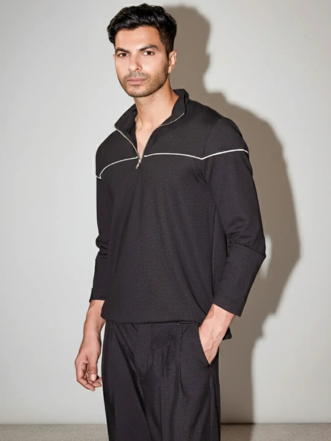 Transit Quarter Zip Pullover - Black