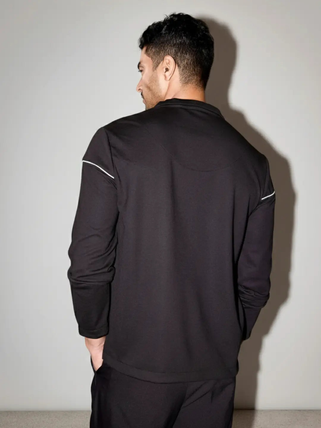 Transit Quarter Zip Pullover - Black