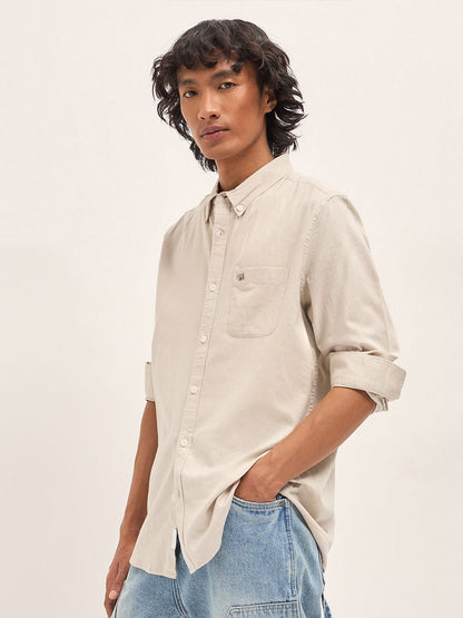 Men Slim Fit Solid Button-Down Collar Casual Shirt