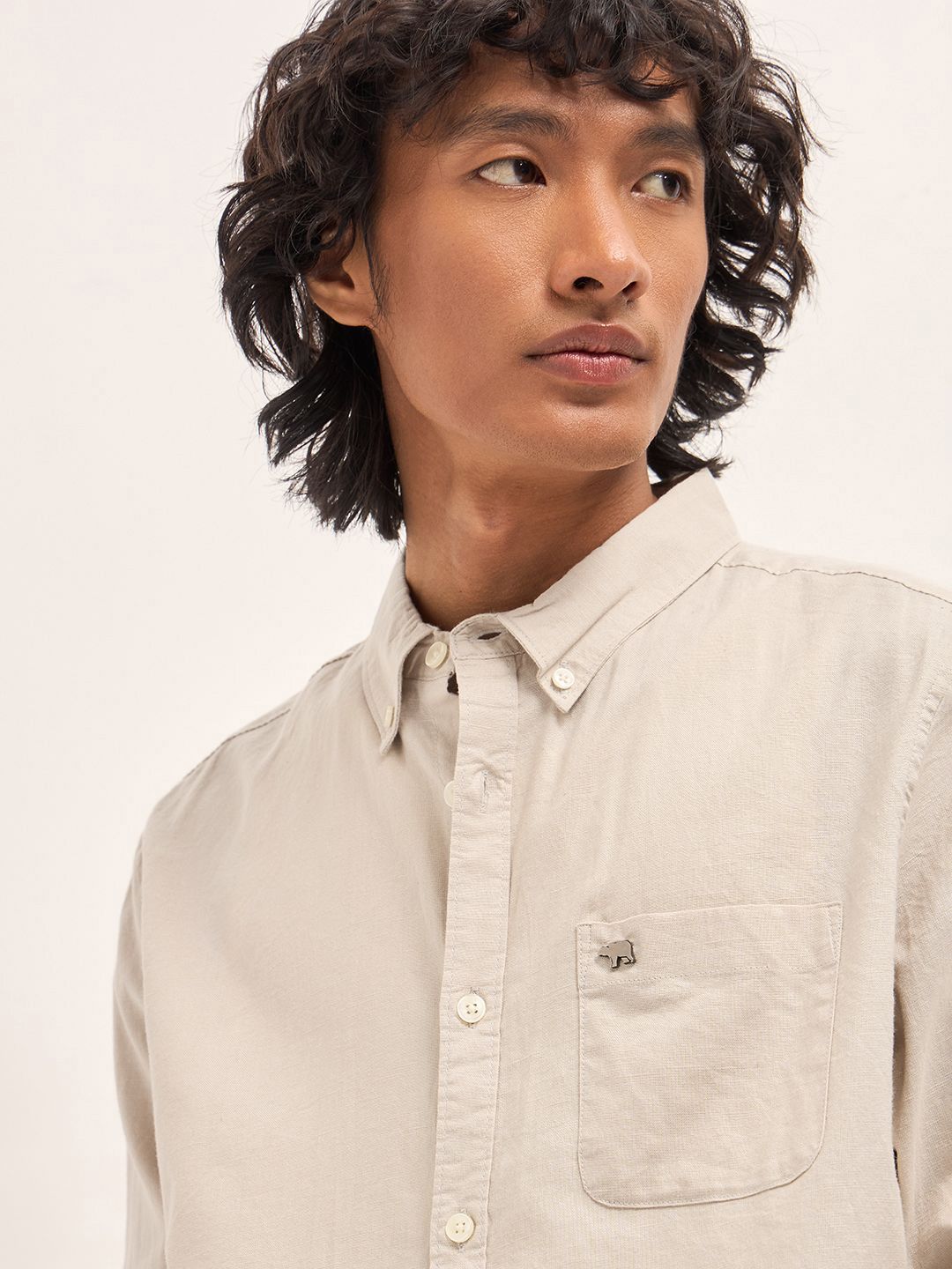 Men Slim Fit Solid Button-Down Collar Casual Shirt