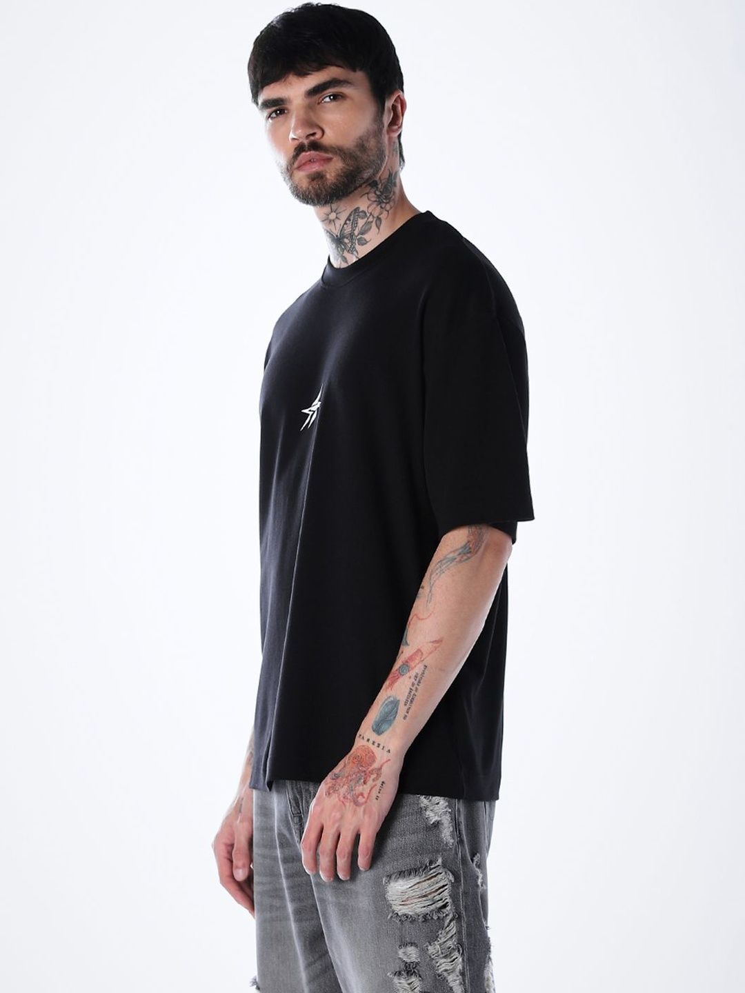 Graphic Printed Round Neck Oversized Fit Pure Cotton T-shirt