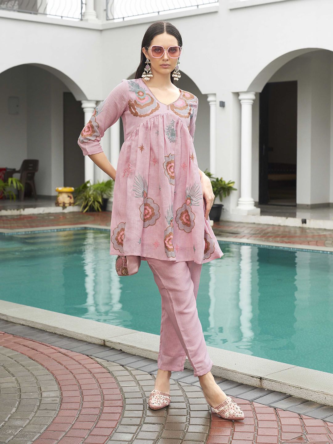 Embroidered V-Neck Three-Quarter Sleeves Linen Tunic With Trouser