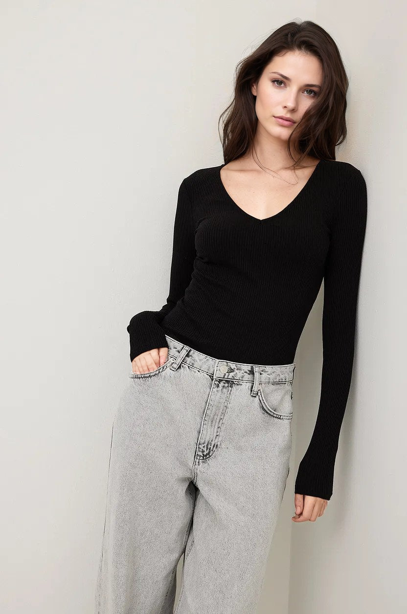 MWB V-Neck Ribbbed Long Sleeve Top