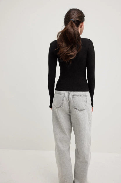 MWB V-Neck Ribbbed Long Sleeve Top