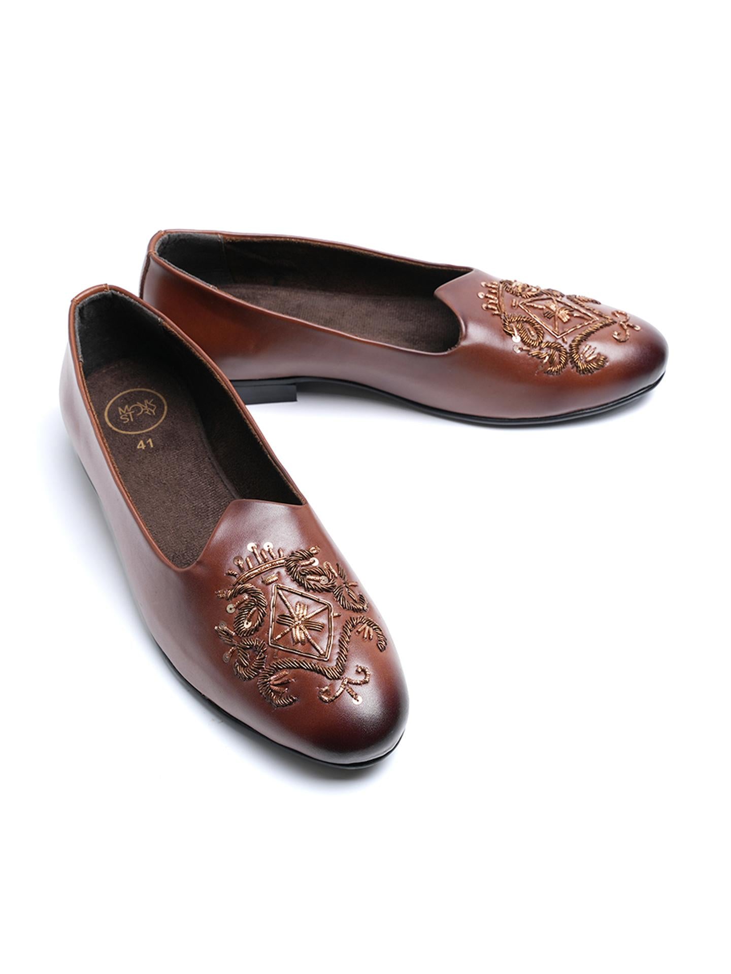 Monkstory Classic Embroidered Mojari - Brown