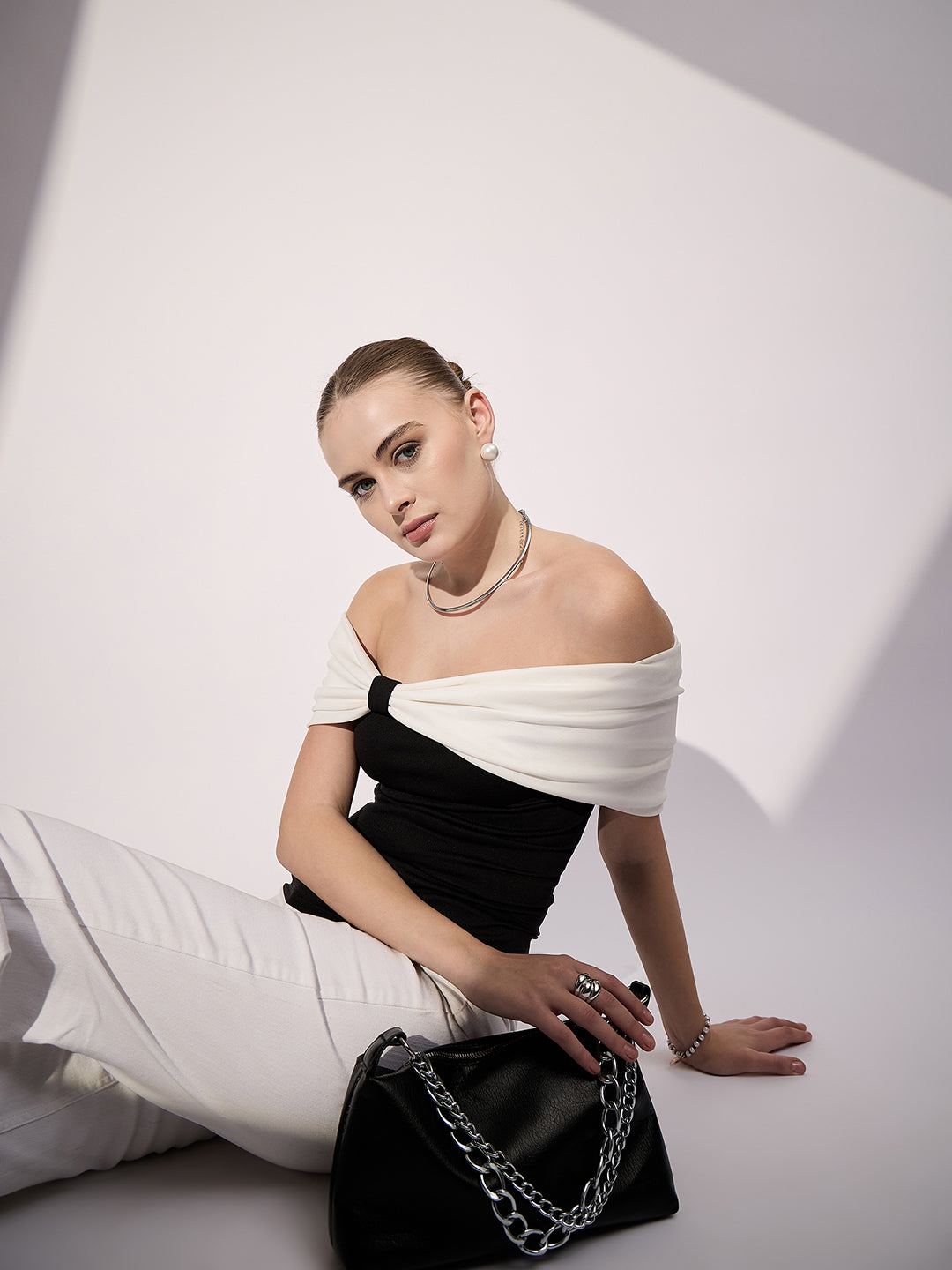 Stretchable Bow Bardot Top