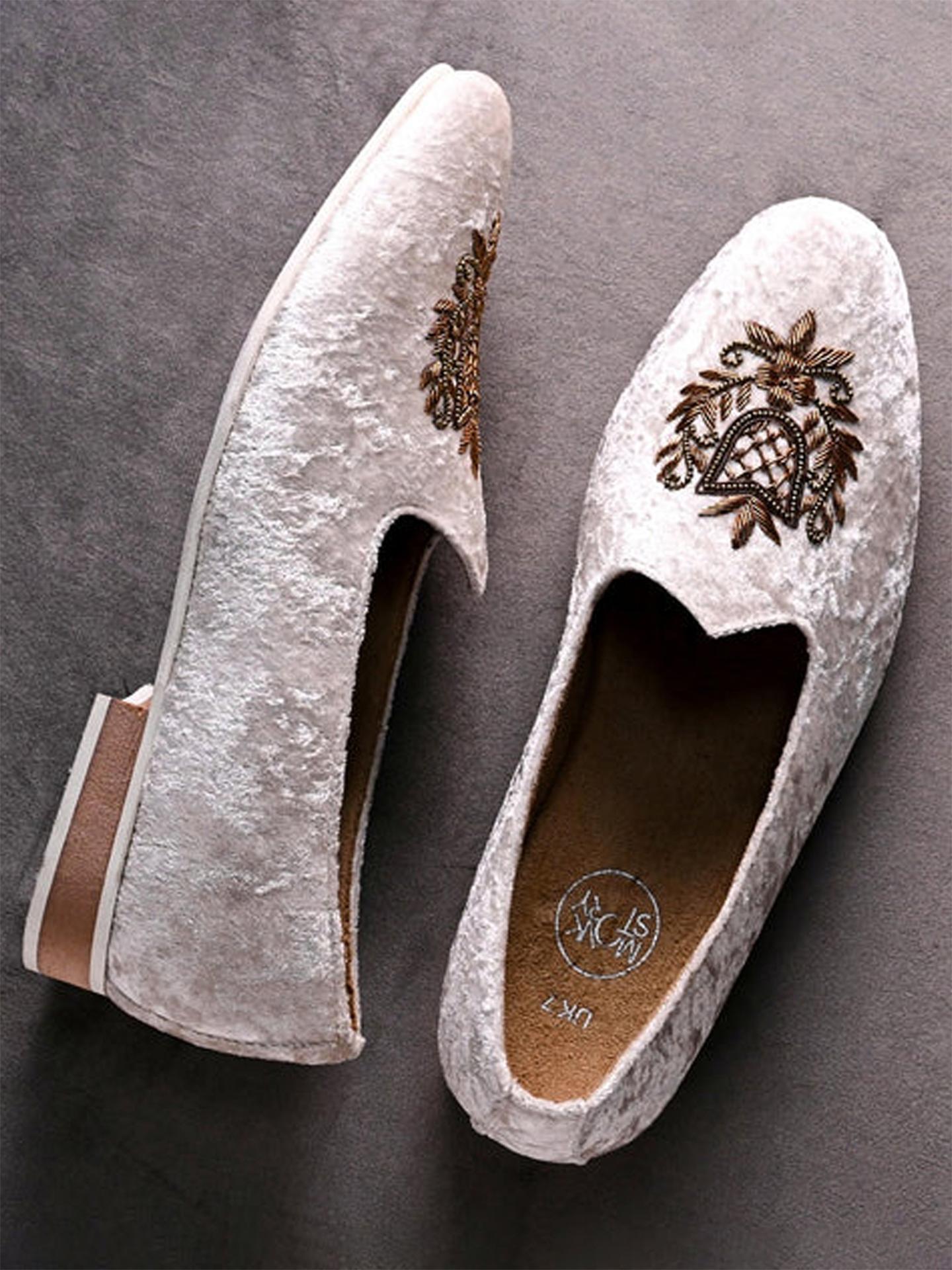 Opulenza Embroidered Mojri - Moon White