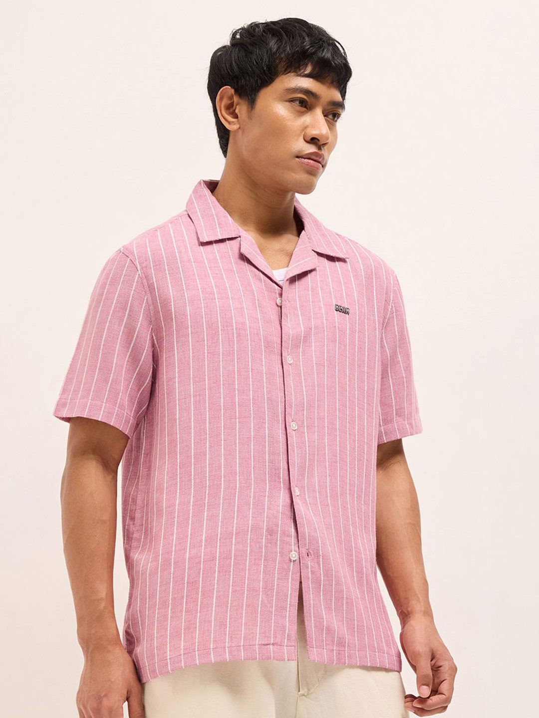 Relaxed Fit Vertical Striped Short Sleeves Linen Shirt