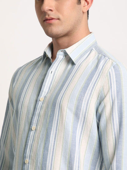 Men Striped Slim Fit Spread Collar Casual Shirts