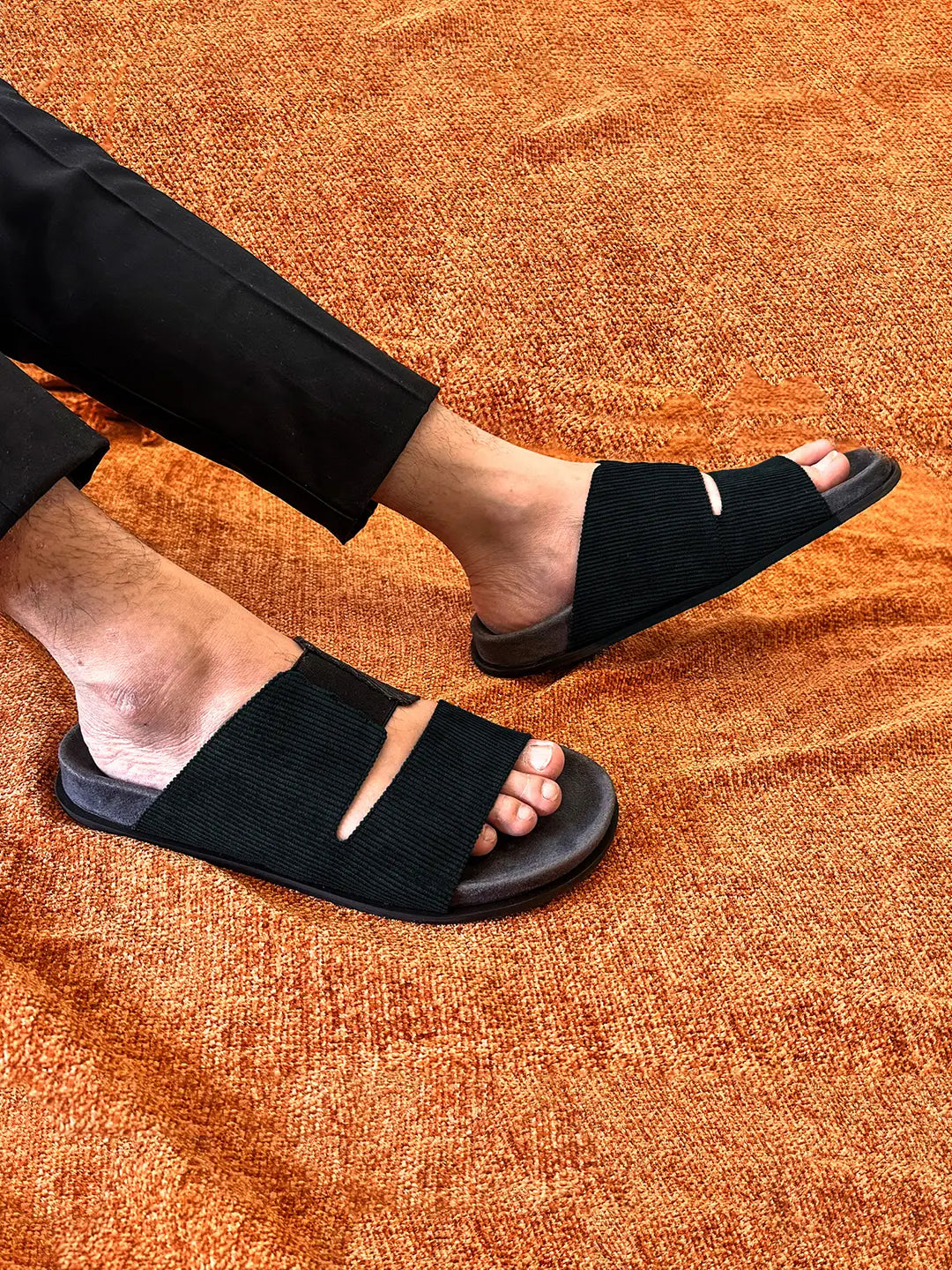 Paaduks Finn Cloak Corduroy Black Men Slides