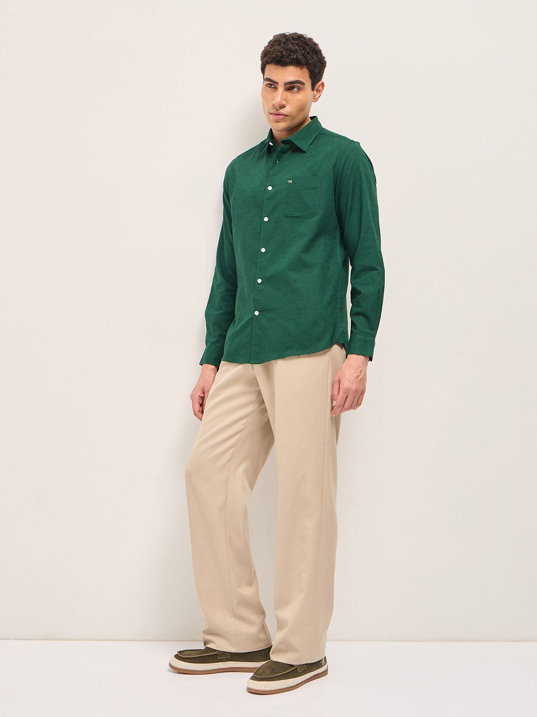 Men Slim Fit Solid Spread Collar Casual Cotton Linen Shirt