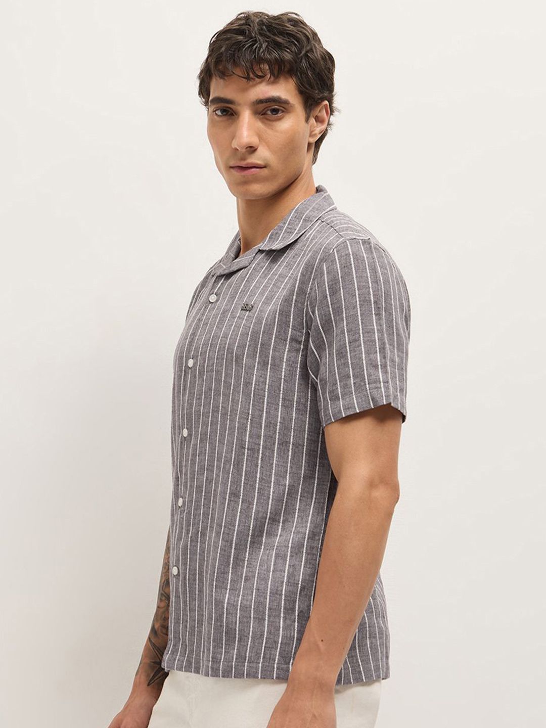 Men Relaxed Fit Vertical Striped Cuban Collar Linen Casual Shirt