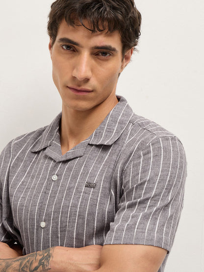 Men Relaxed Fit Vertical Striped Cuban Collar Linen Casual Shirt