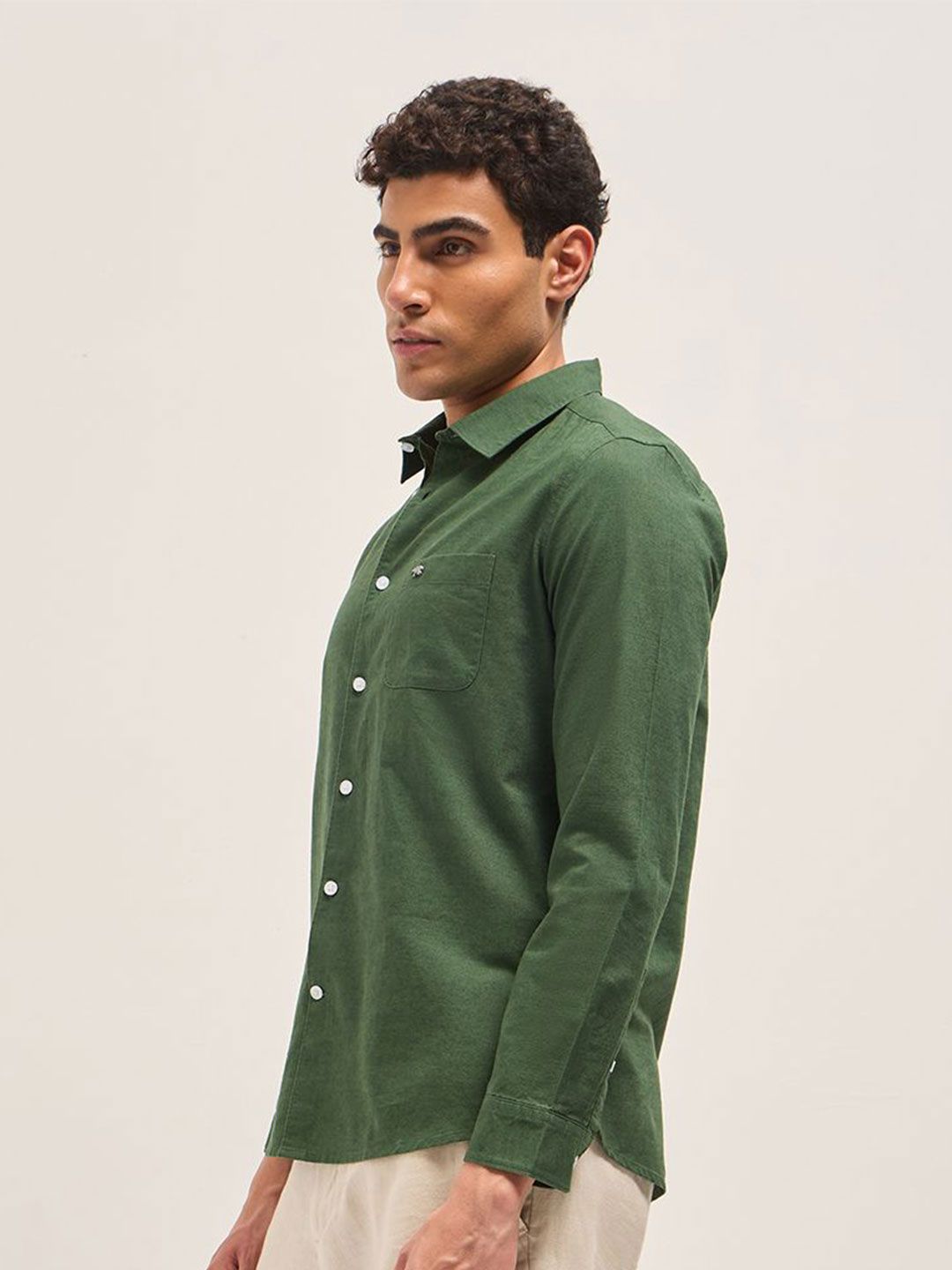 Men Slim Fit Solid Spread Collar Casual Cotton Linen Shirt