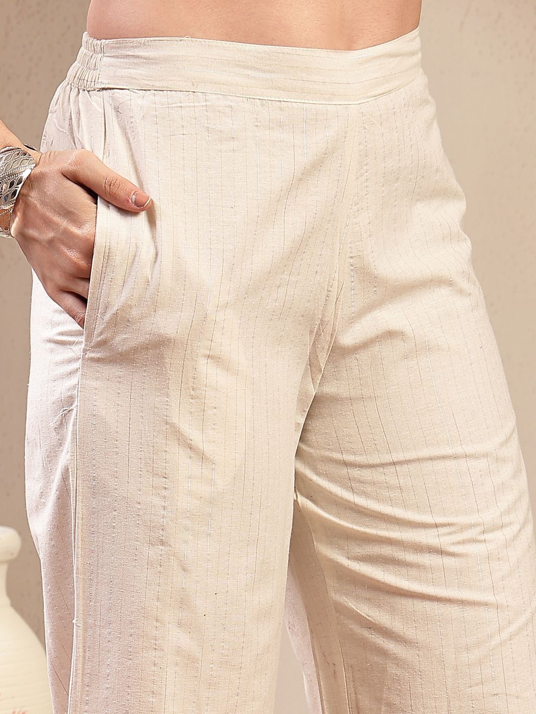 Floral Printed V-Neck Top With Trousers