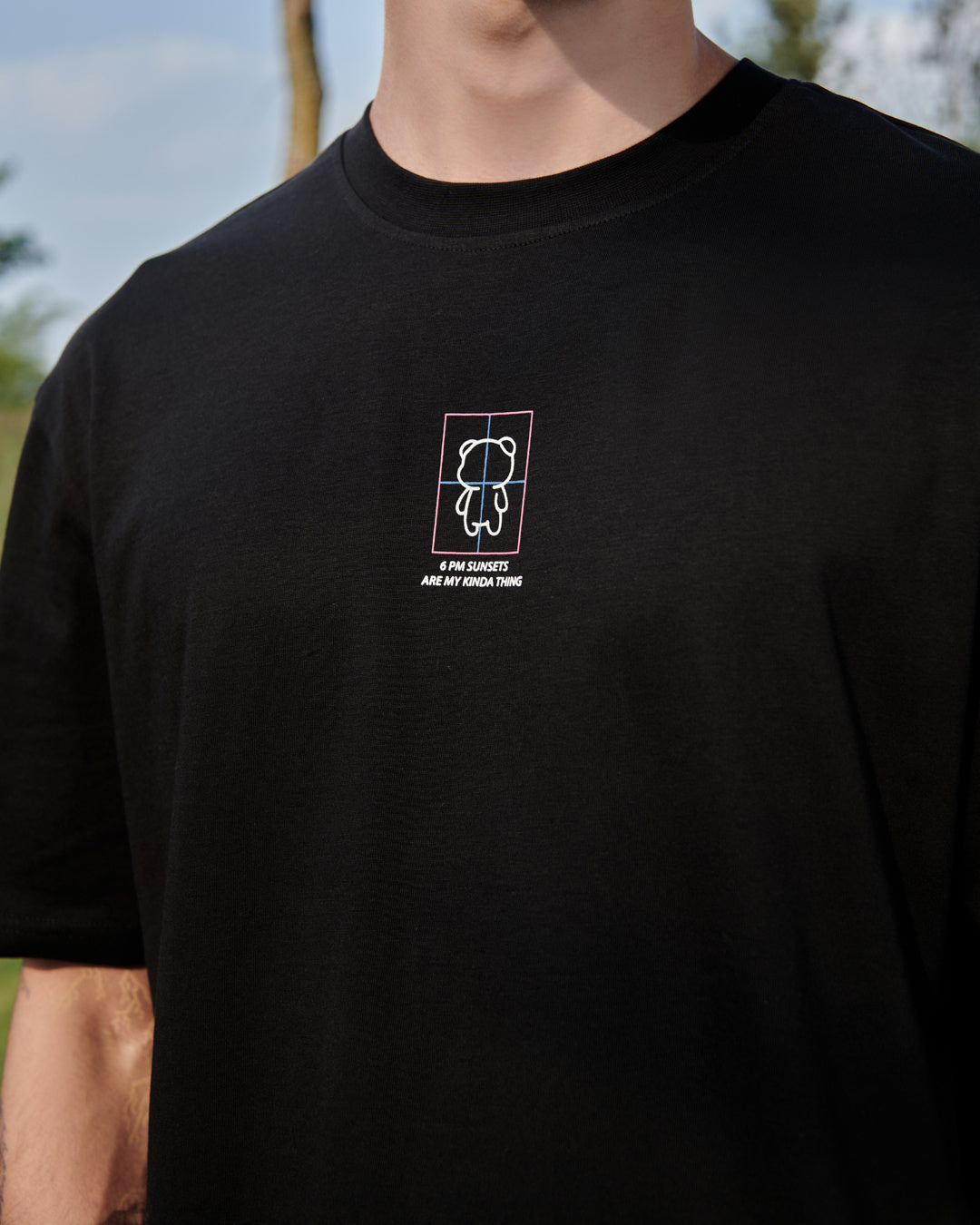 Men's Black The View Graphic Printed Oversized T-shirt