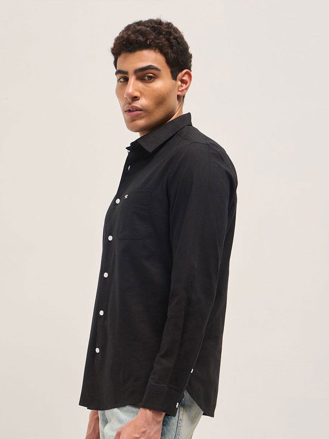 Men Slim Fit Solid Spread Collar Casual Cotton Linen Shirt