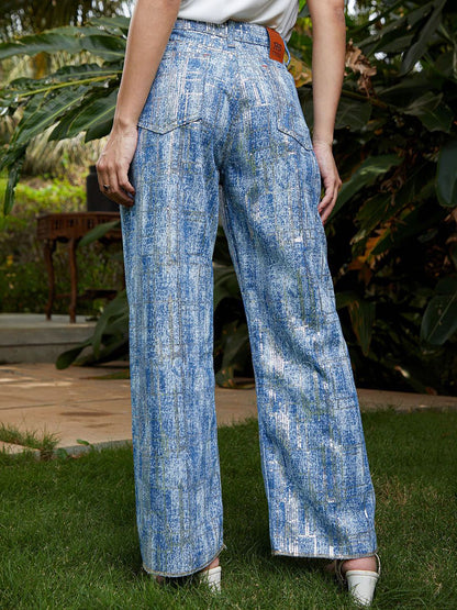 Women Comfort Relaxed Fit Embellished Stretchable Jeans